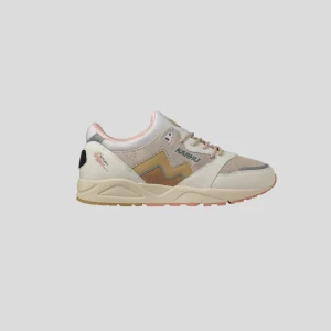Karhu || Aria 95 - Lily White/ Curry