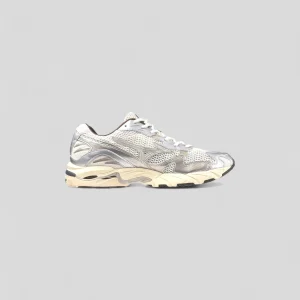 Mizuno || Wave Rider 10 - Silver